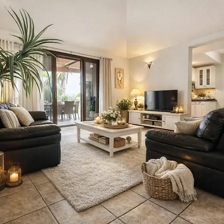 וילה Harmony House,